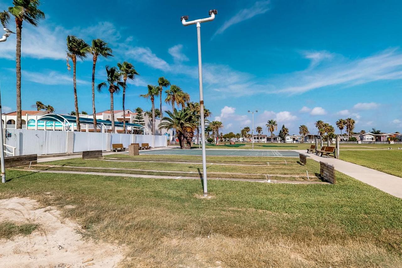 Long Island Village Unit 638 Sand Dollar Drive Порт Изабел Екстериор снимка